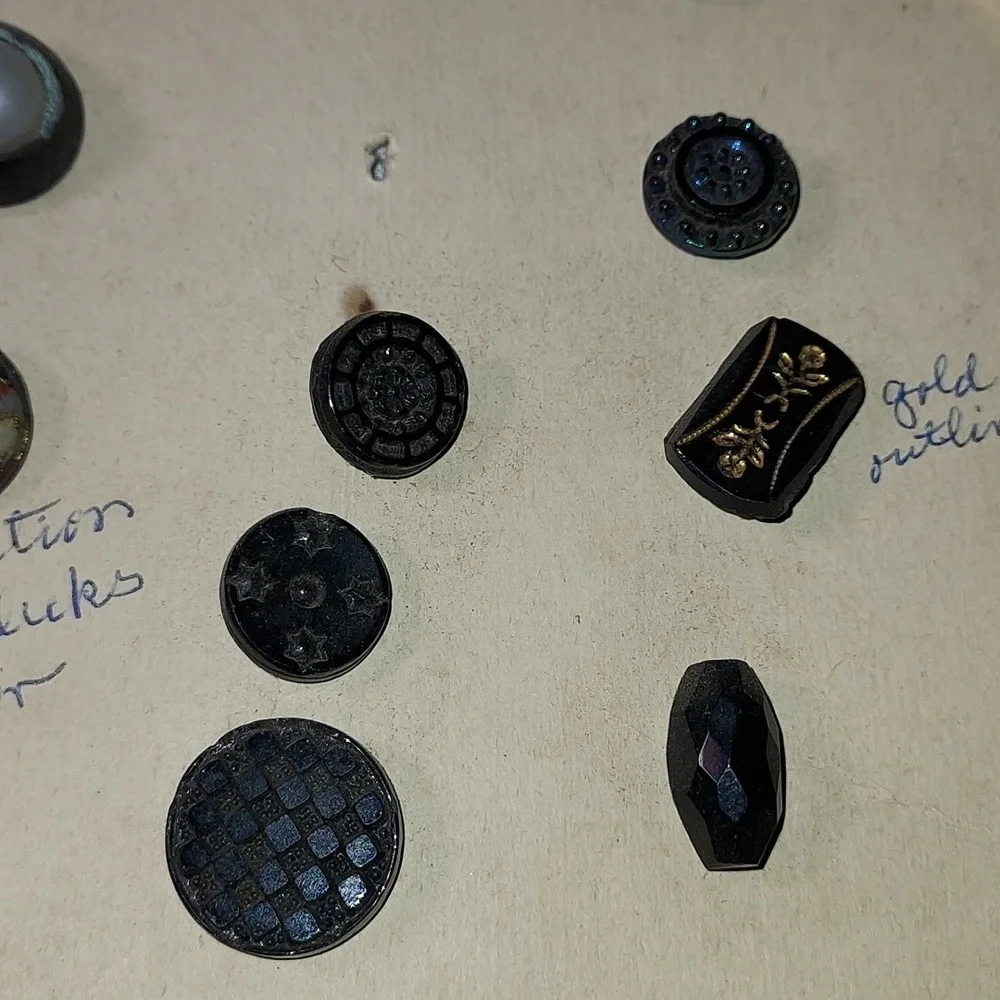 Antique Buttons Different Designs On Cardboard By Grandma Metal Steel Misc - Picture 7 of 11